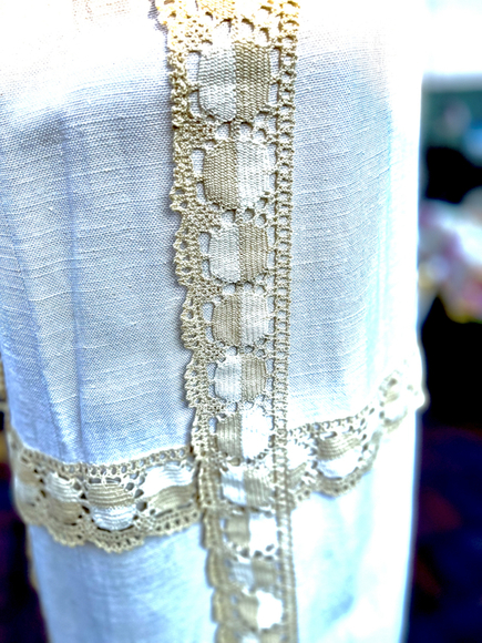 𝅺NEIMAN MARCUS SLEEVELESS COSTAL VINTAGE DRESS WITH TAN LACE OVERLAY - Picture 6 of 8